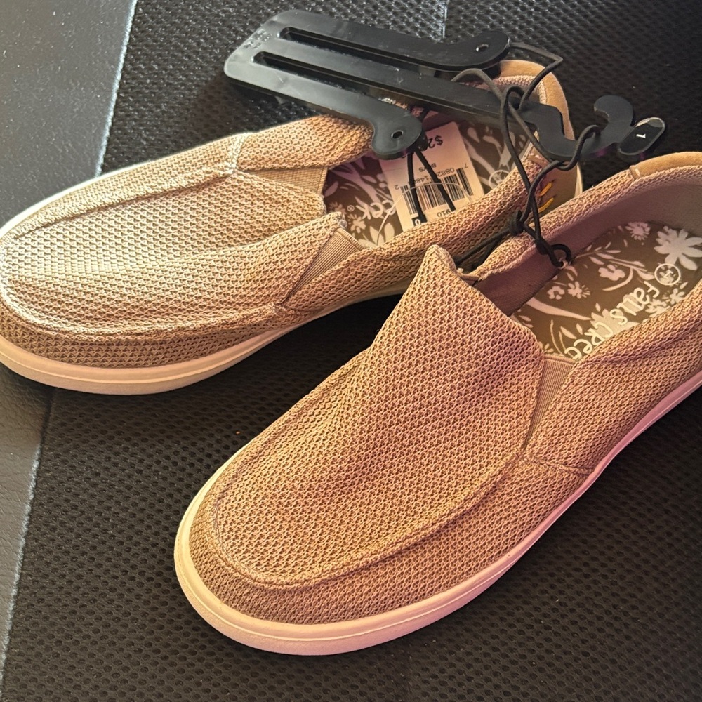 Falls Creek boys shoes NWT size 1